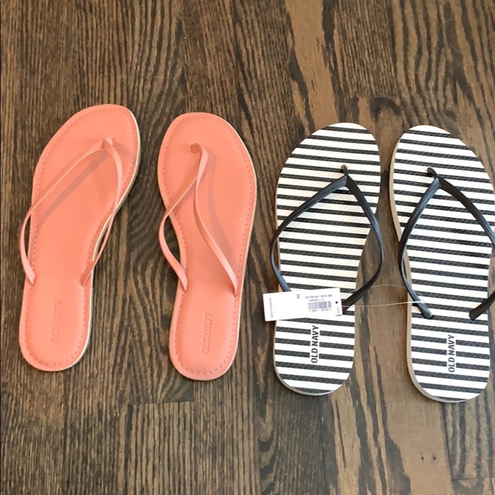 Women’s size 10 flip flops from Old Navy NWOT, NWT